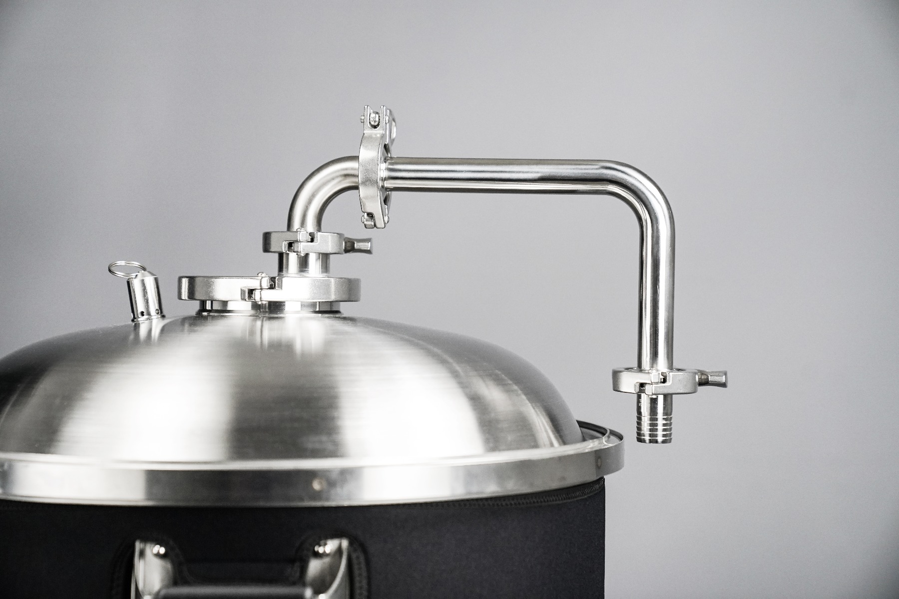 The blow off tube attached to the 19 gallon G4 Fermenator